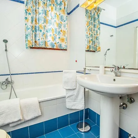 L Argentiera Con Posto Auto Holiday home *